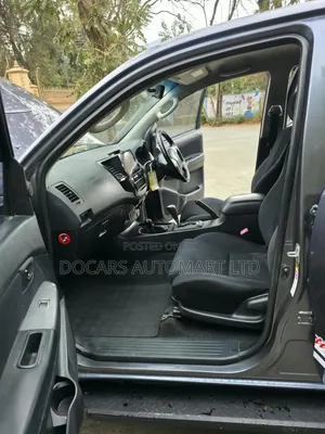 Toyota Hilux 2014 Gray