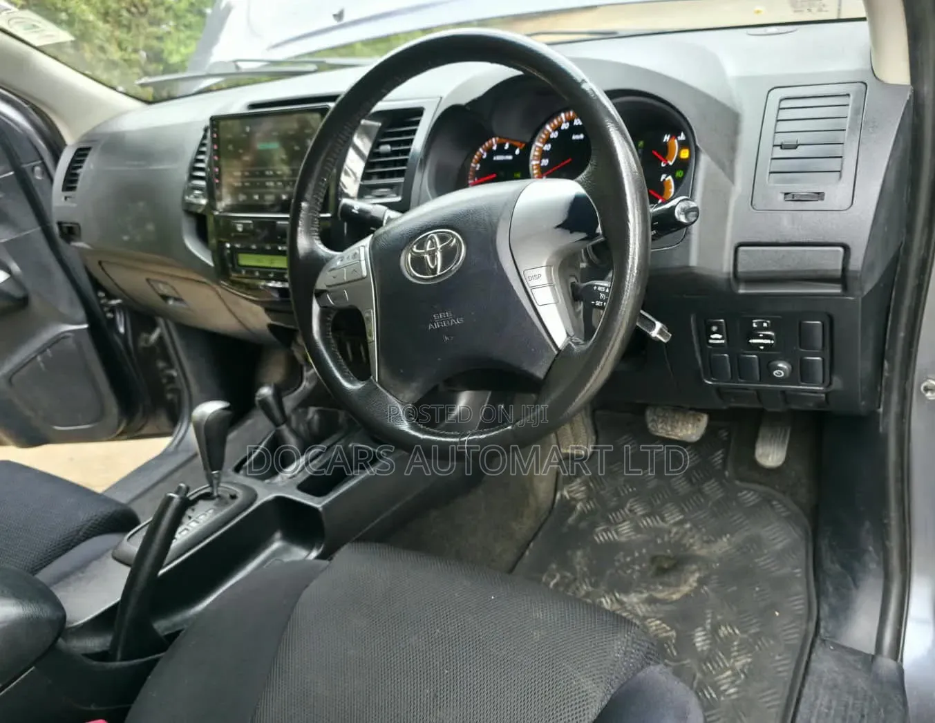 Toyota Hilux 2014 Gray
