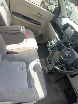 Toyota Passo 1.0 FWD 2019 Silver