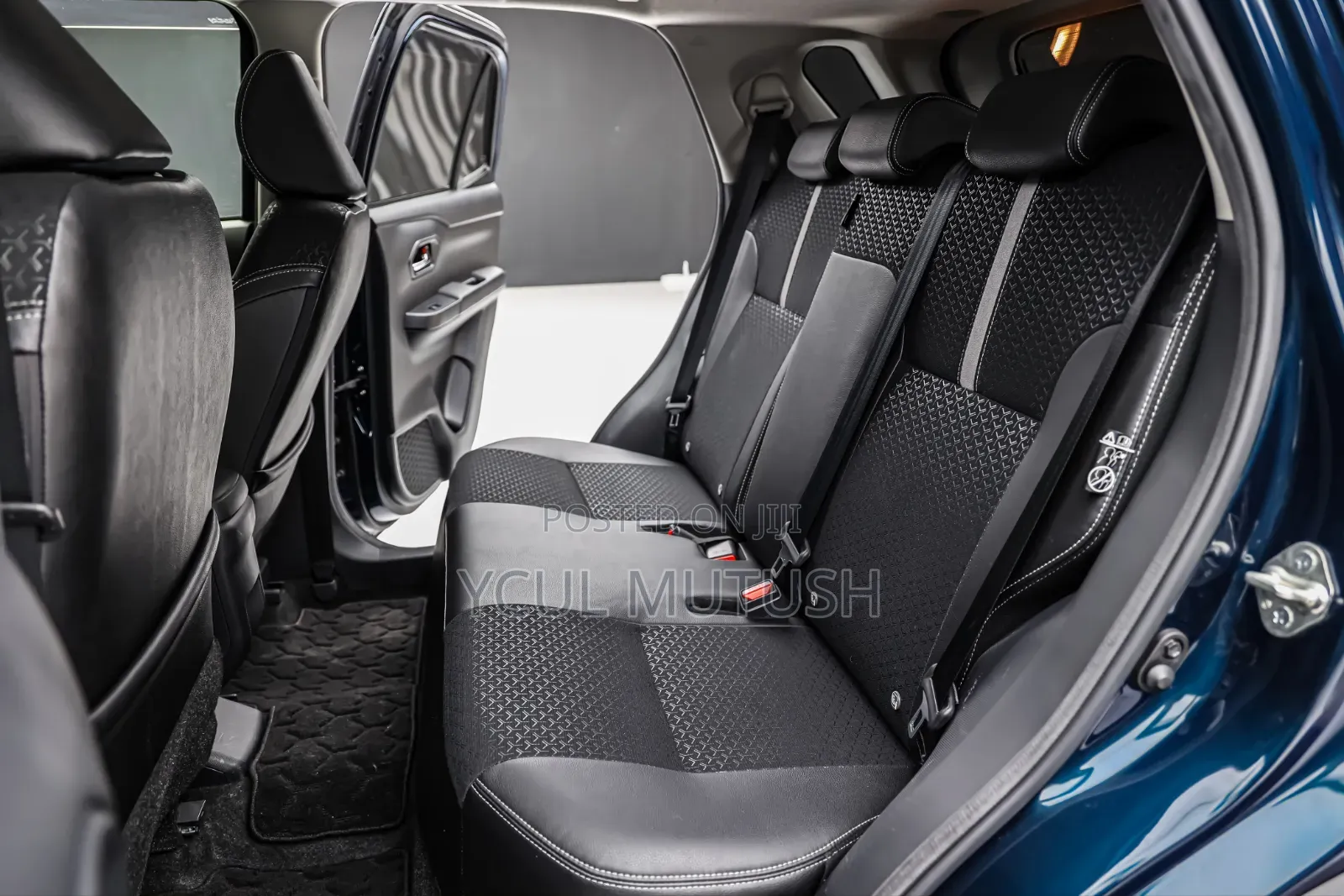 Daihatsu Rocky 2019 Blue