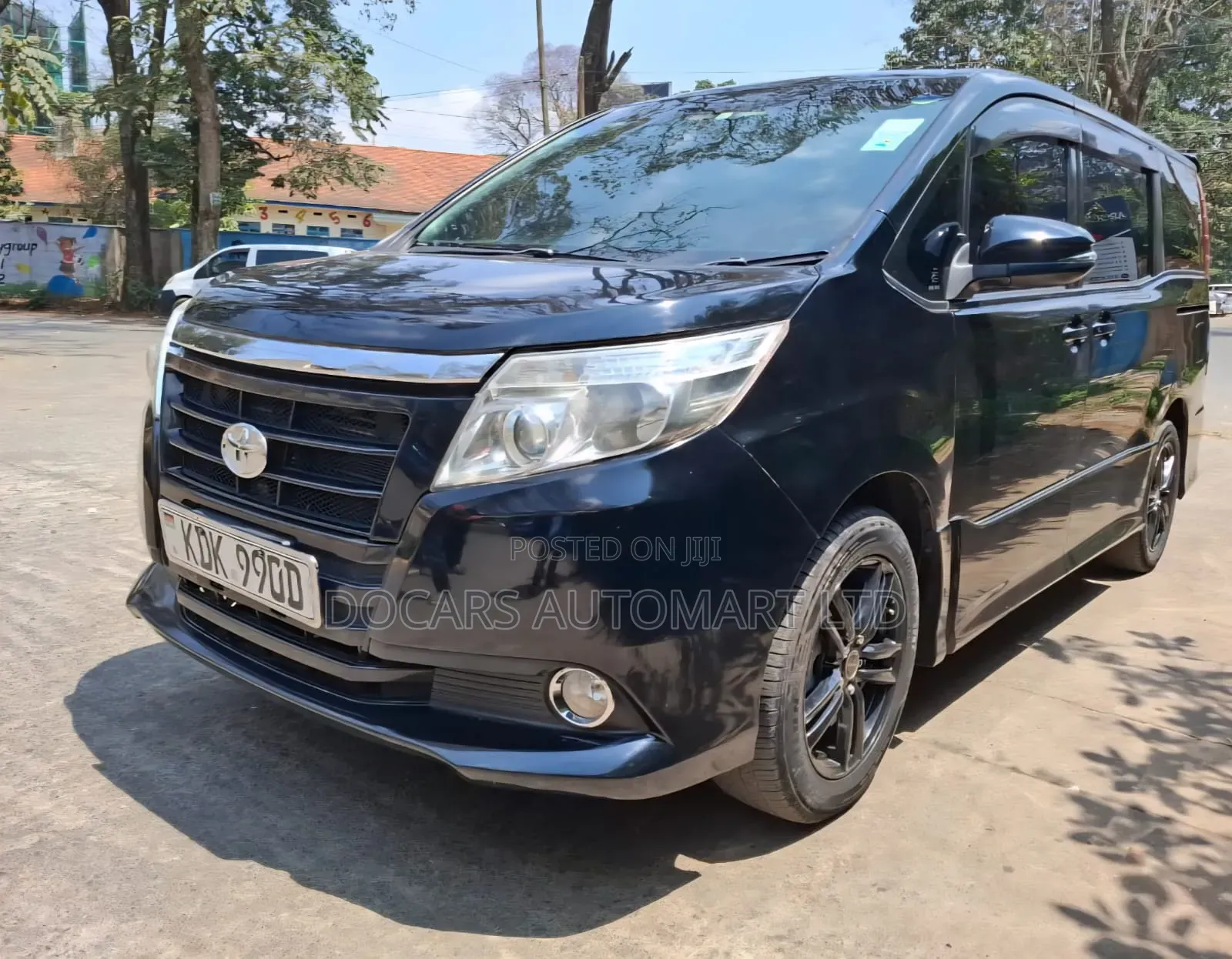 Toyota Noah 2015 Black