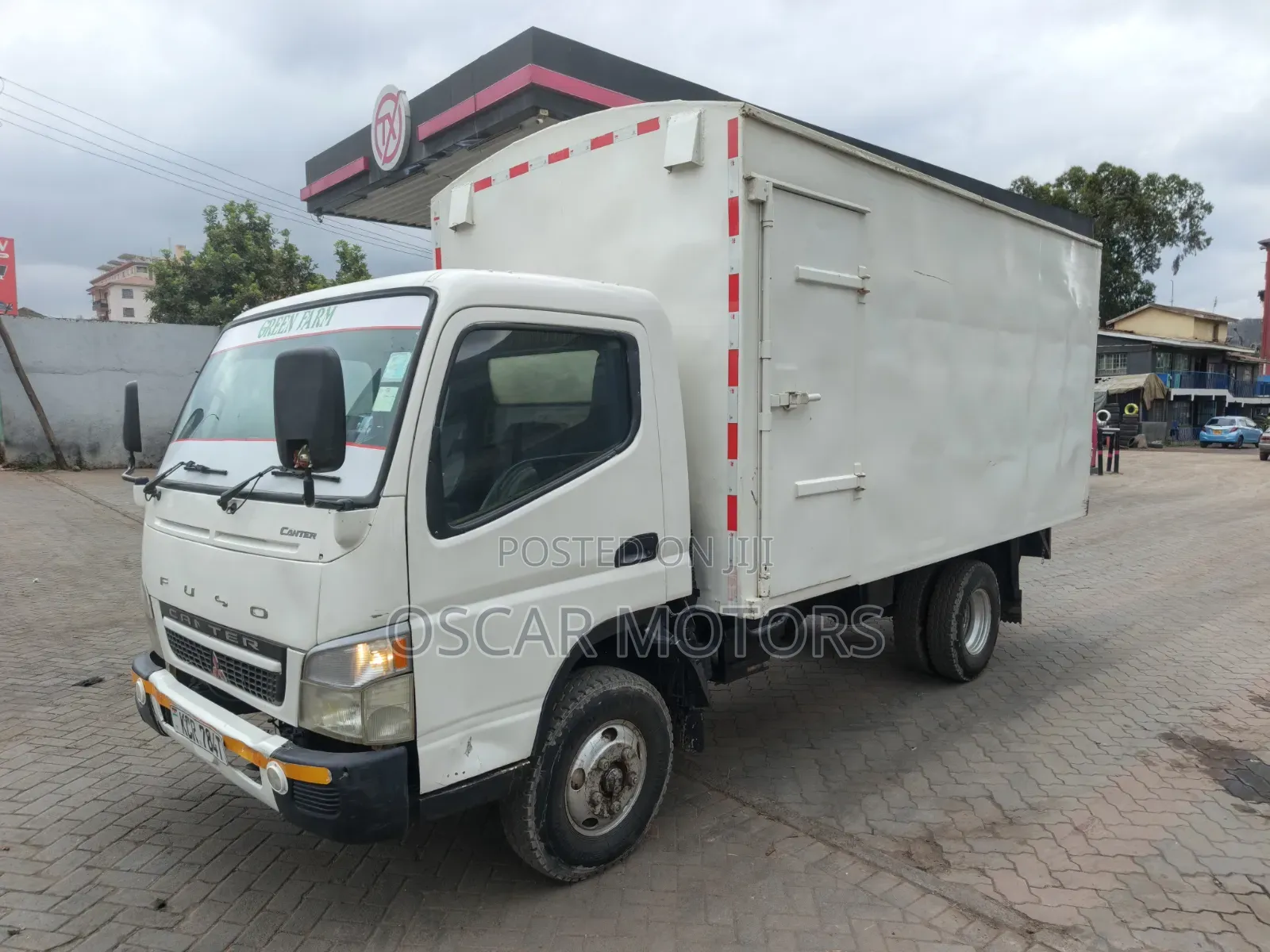 Mitsubishi Canter 33