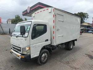 Mitsubishi Canter 33