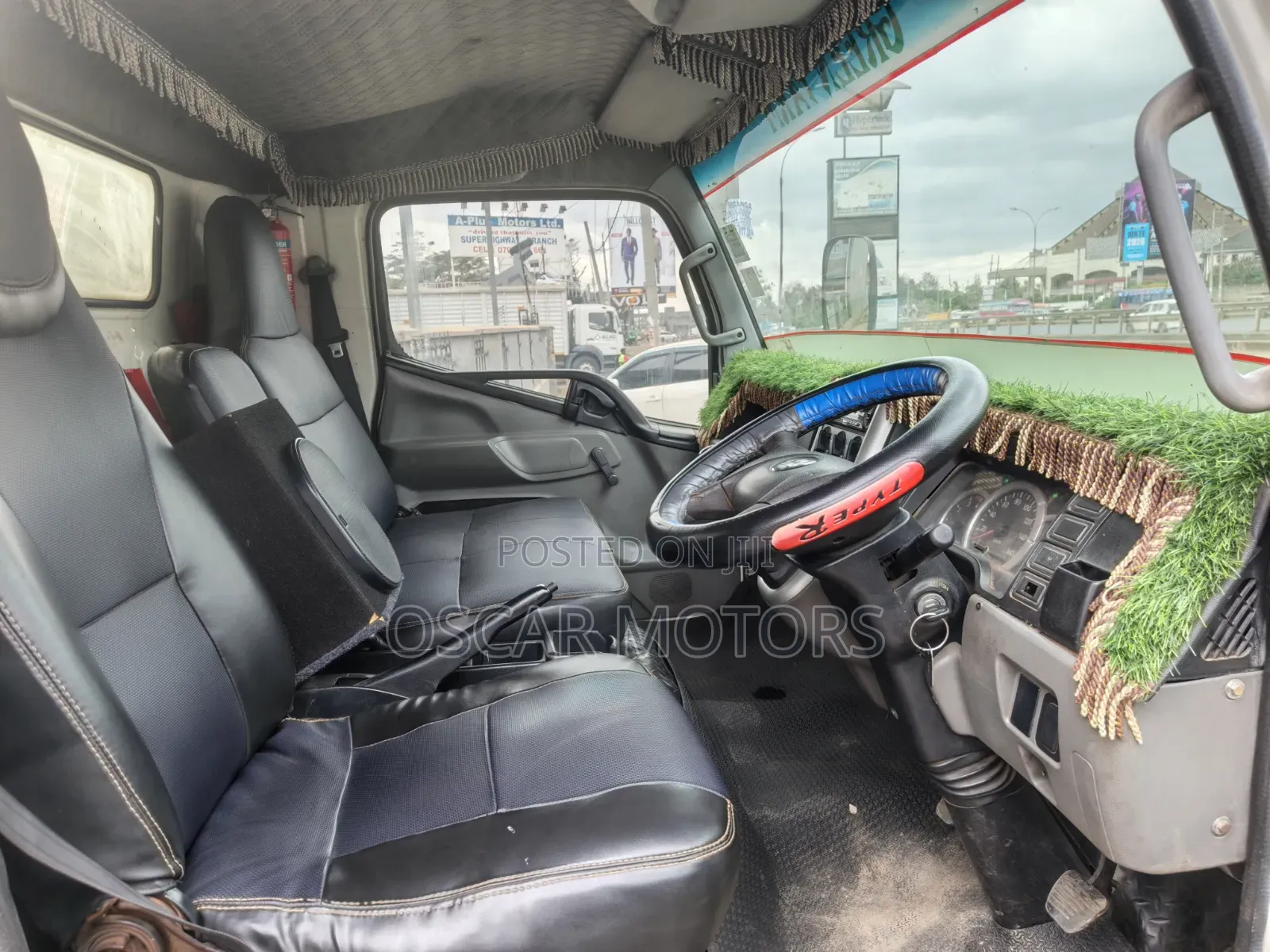 Mitsubishi Canter 33