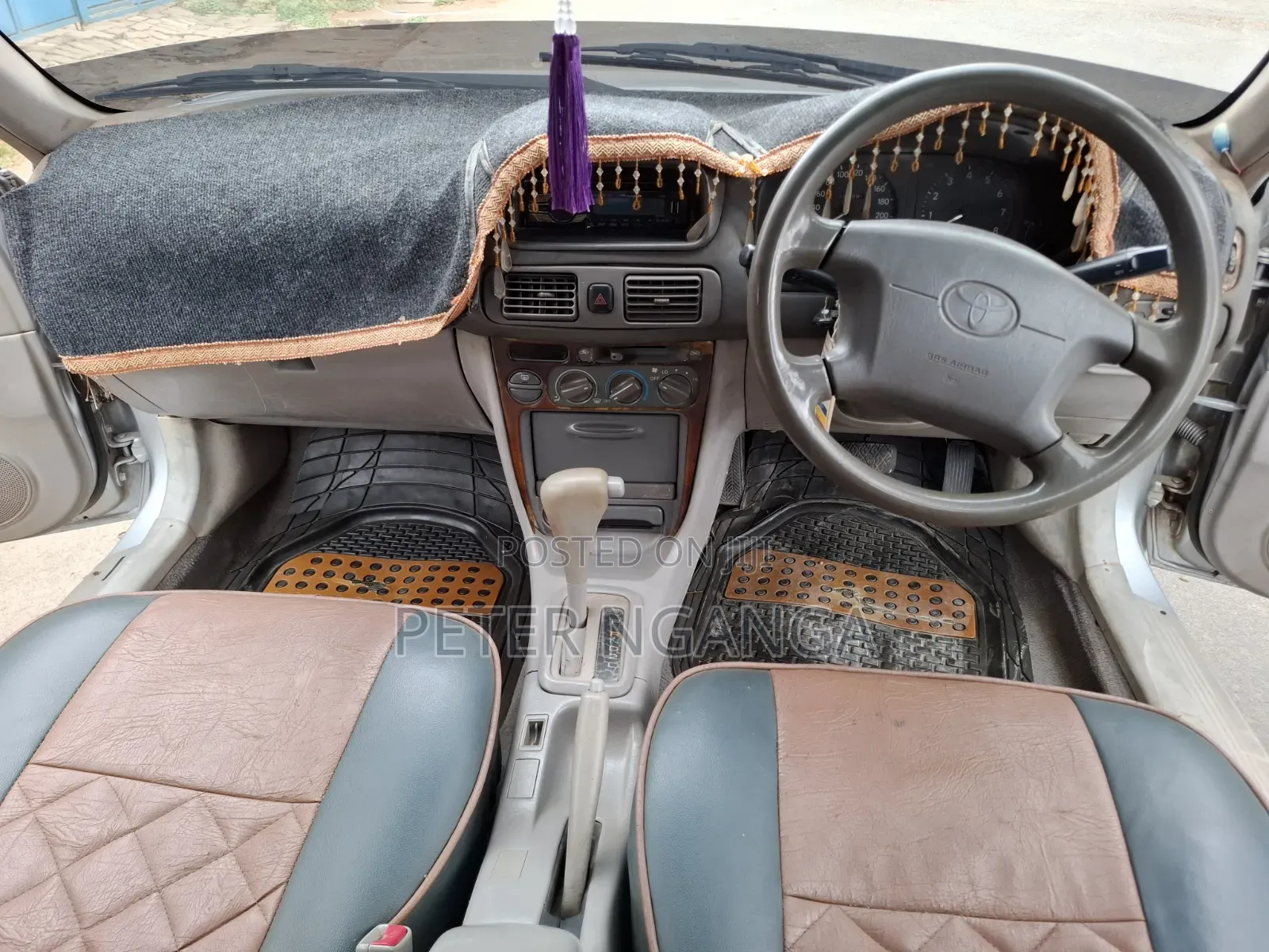 Toyota Corolla 2000 Silver