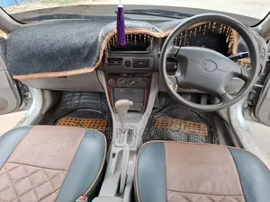 Toyota Corolla 2000 Silver