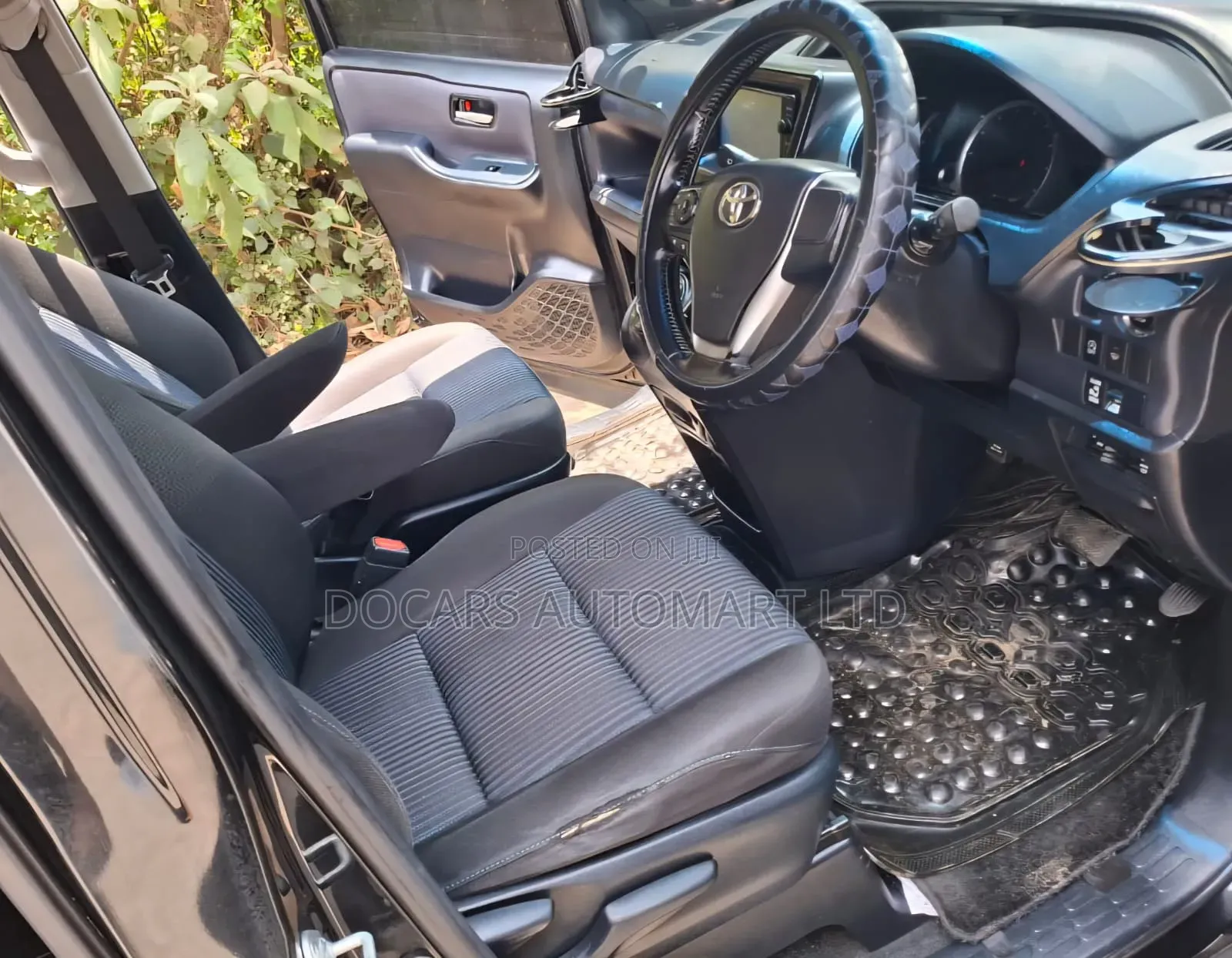 Toyota Noah 2015 Black