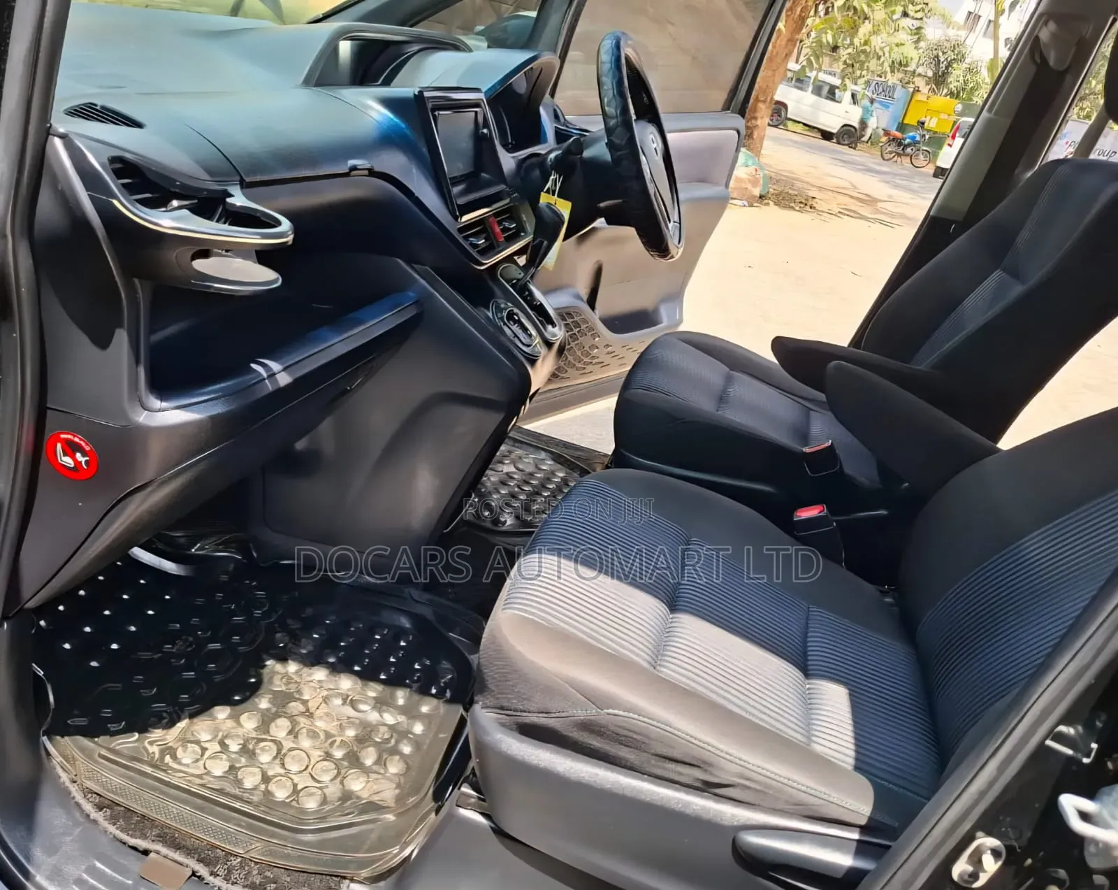 Toyota Noah 2015 Black