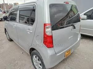 Suzuki Wagon R 2014 Silver