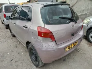 Toyota Vitz 2009 Pink