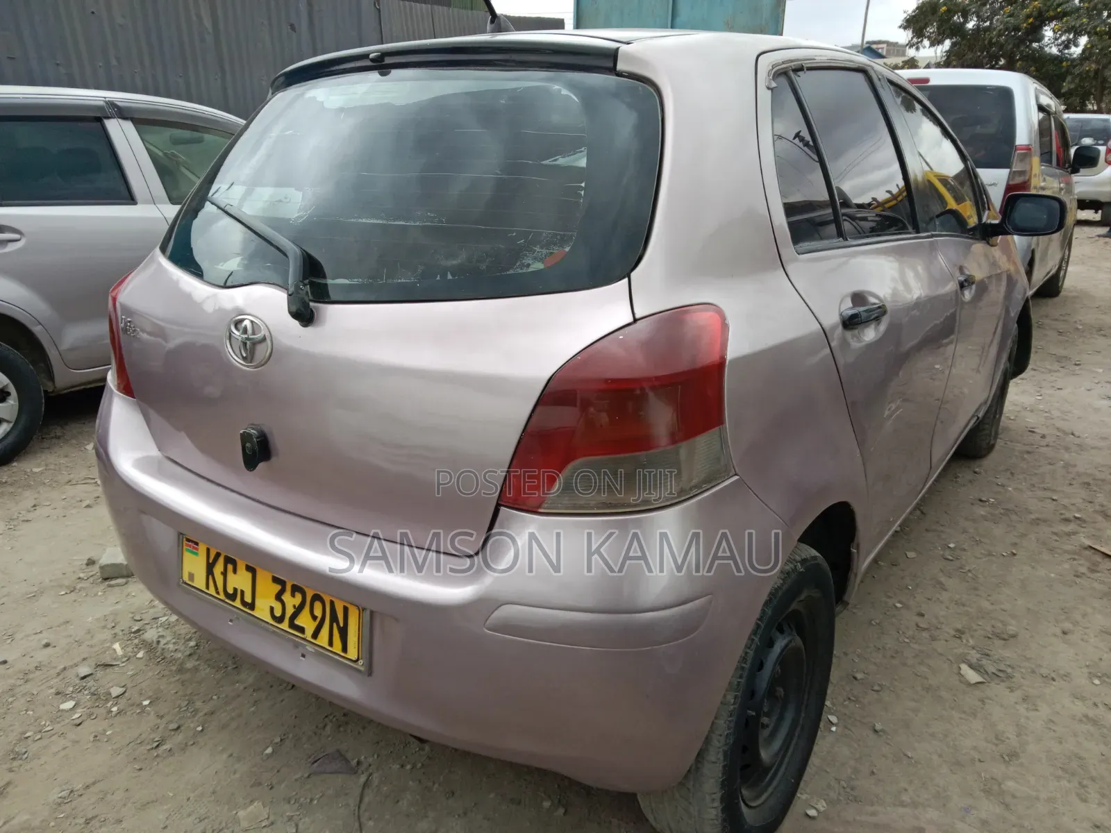 Toyota Vitz 2009 Pink