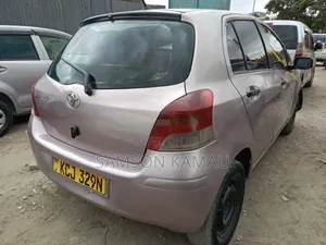 Toyota Vitz 2009 Pink