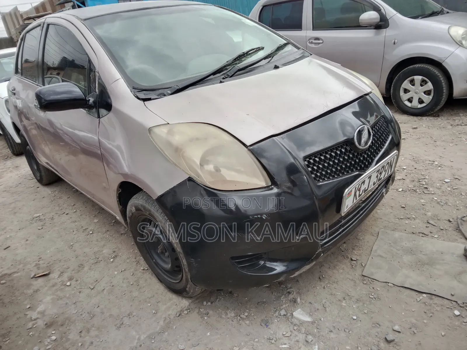 Toyota Vitz 2009 Pink