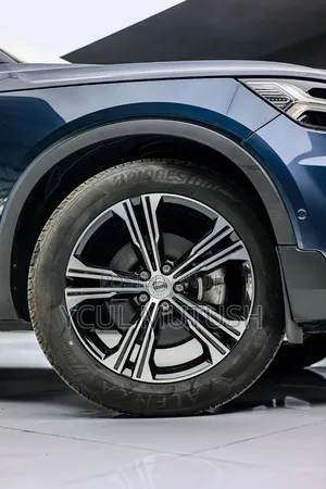 Volvo XC40 T5 Petrol AWD 2019 Blue