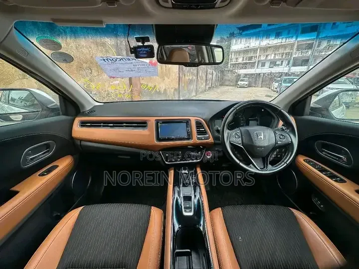 Honda Vezel 1.5 2WD 2019 White