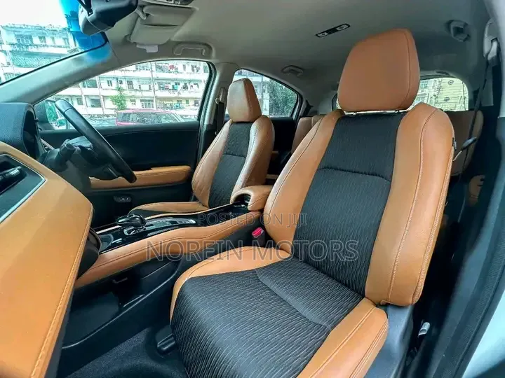 Honda Vezel 1.5 2WD 2019 White