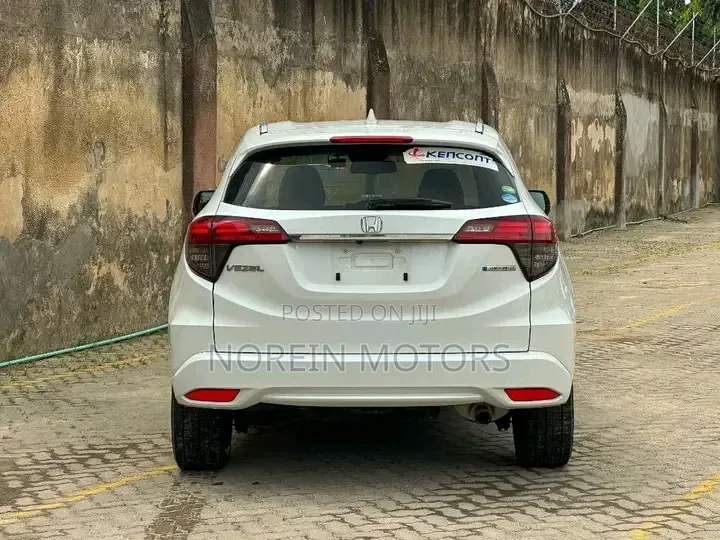 Honda Vezel 1.5 2WD 2019 White