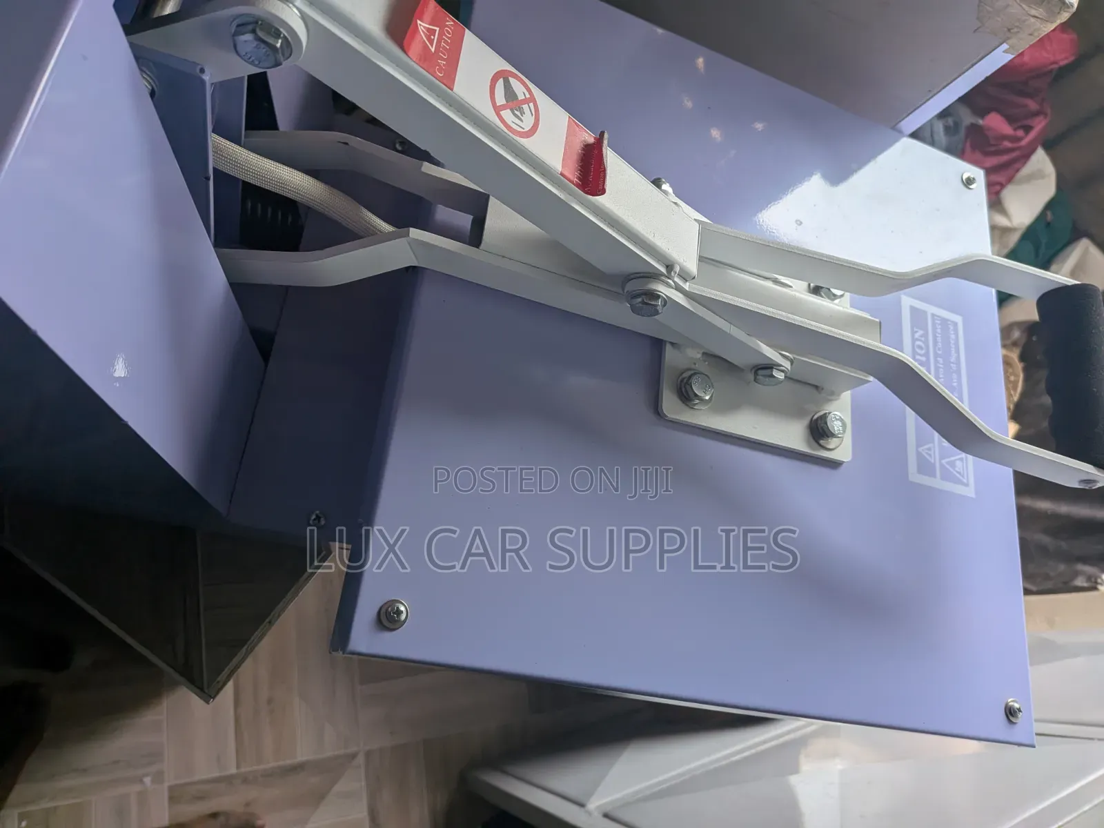 Flatbed Heat Press Machine, Resembling a 38x38 Cm