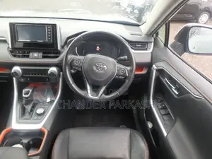 Toyota RAV4 Adventure AWD 2020 Green