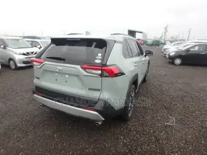 Toyota RAV4 Adventure AWD 2020 Green