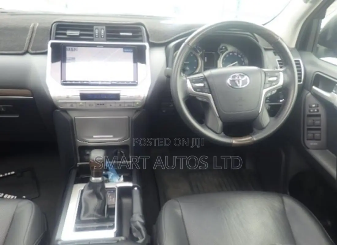 Toyota Land Cruiser Prado 2.8 2022 Gray