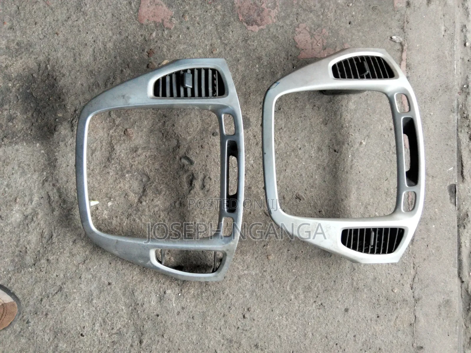 Toyota Kluger Console