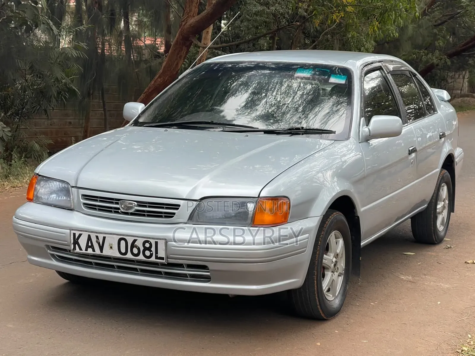Toyota Corsa 2000 Silver