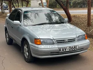 Toyota Corsa 2000 Silver