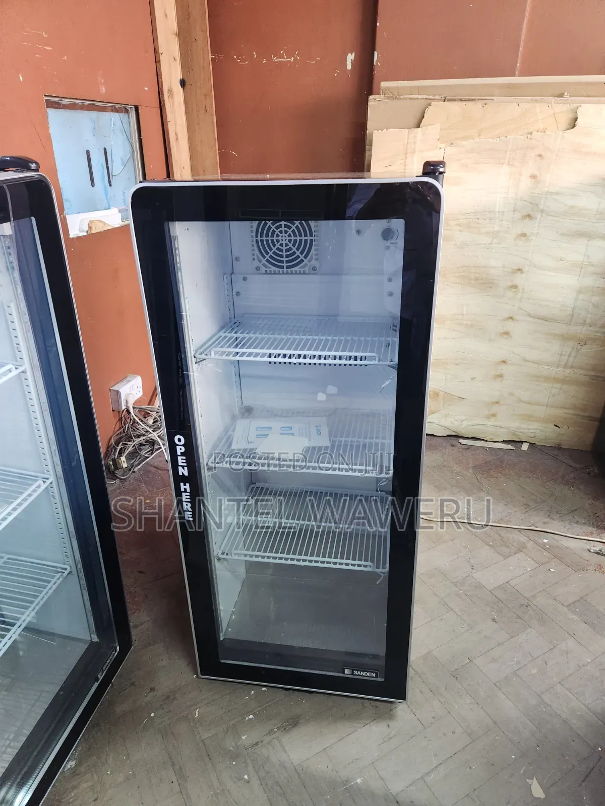 Fast Cooling Display Fridge 180litres