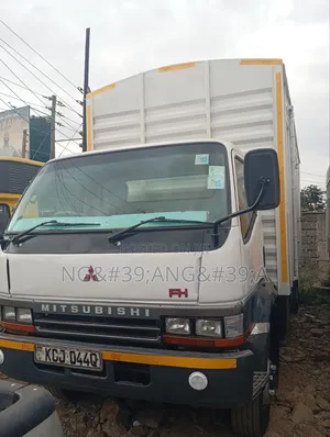 Mitsubishi Lorry FH 2016 White