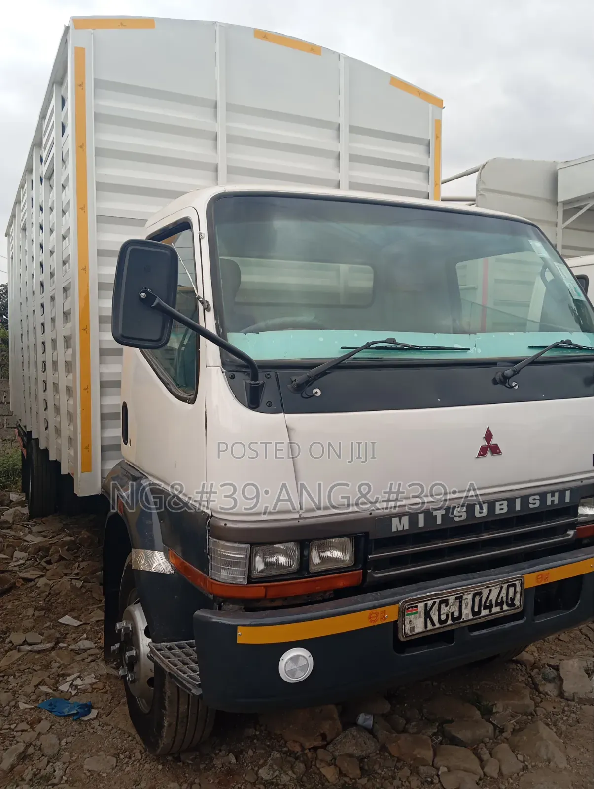 Mitsubishi Lorry FH 2016 White