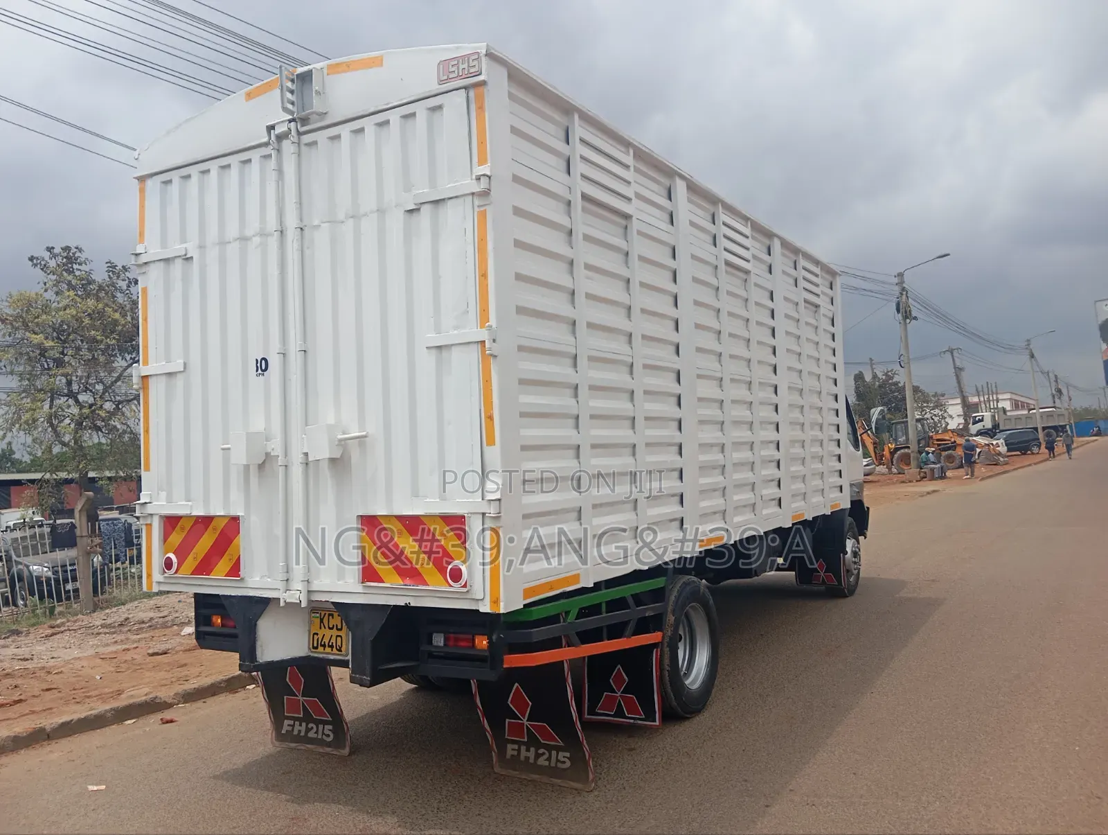 Mitsubishi Lorry FH 2016 White