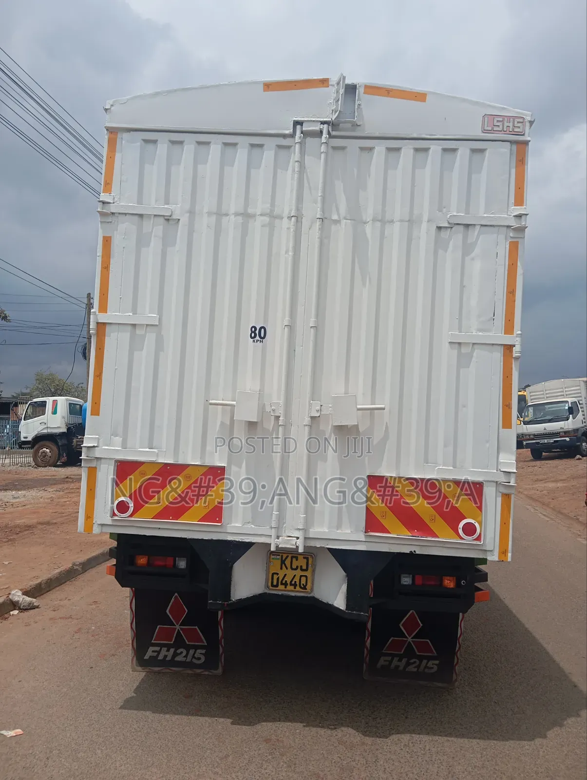 Mitsubishi Lorry FH 2016 White