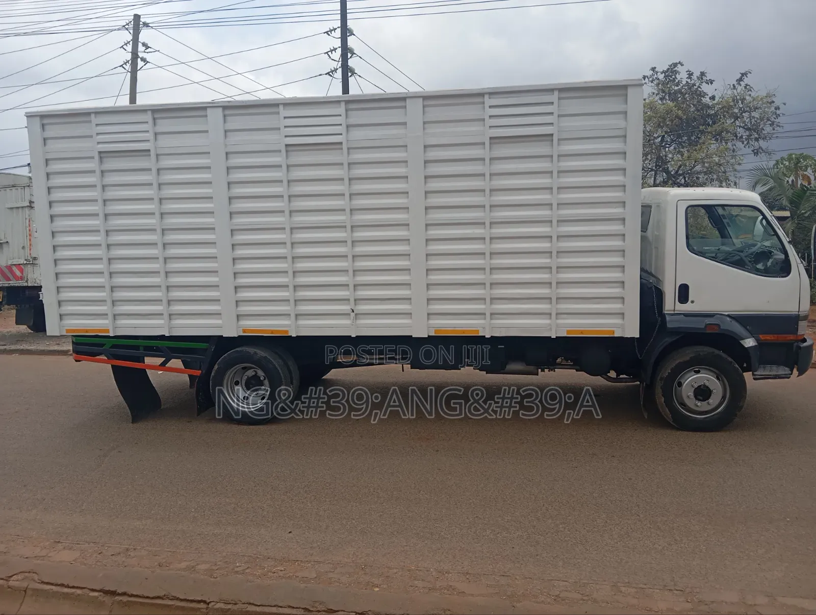 Mitsubishi Lorry FH 2016 White