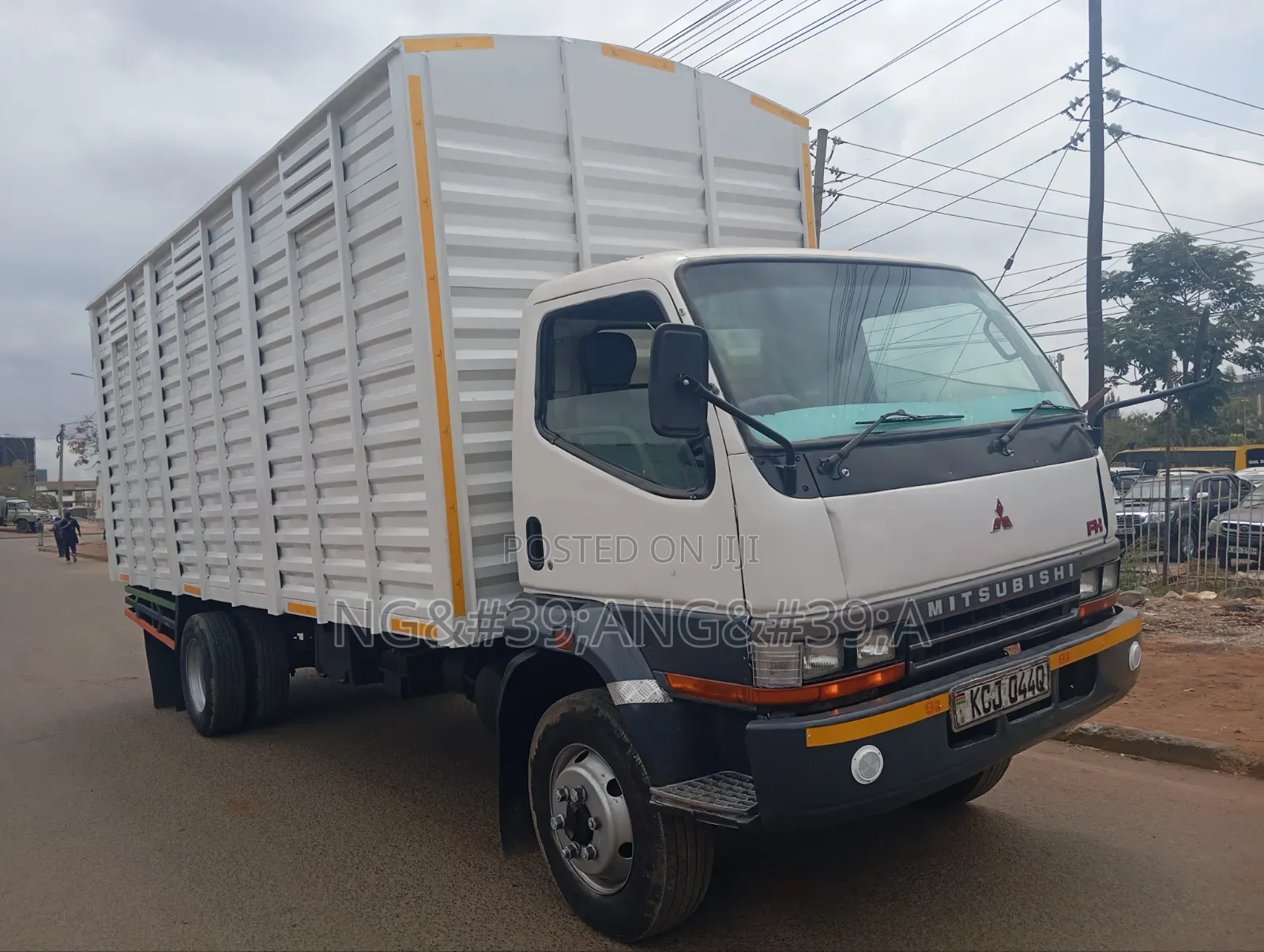 Mitsubishi Lorry FH 2016 White