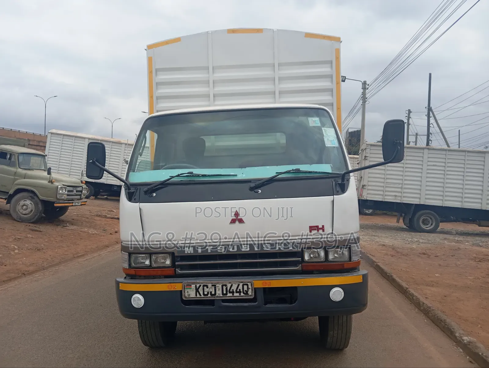 Mitsubishi Lorry FH 2016 White