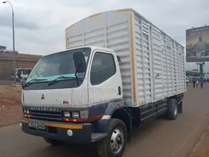 Mitsubishi Lorry FH 2016 White