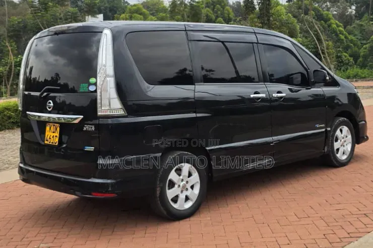 Nissan Serena 2016