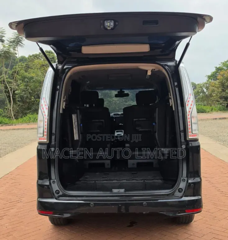 Nissan Serena 2016