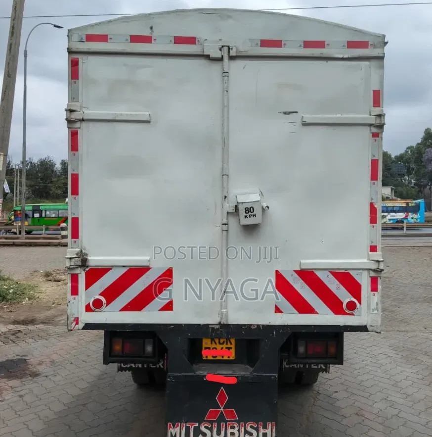 Mitsubishi Canter 2017 Model