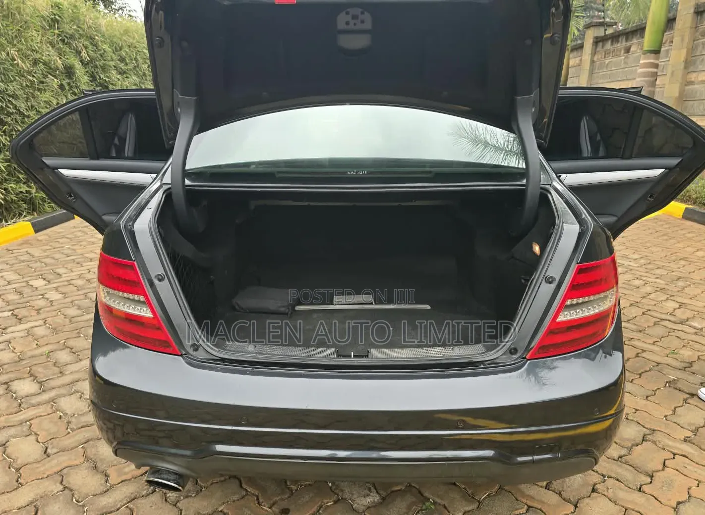 Mercedes-Benz C250 2013 Black