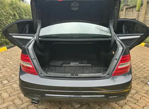 Mercedes-Benz C250 2013 Black