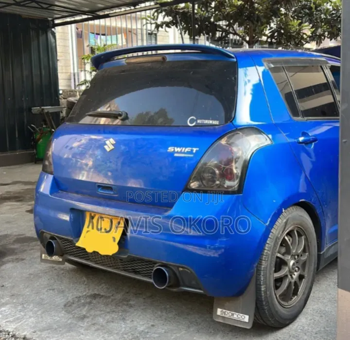 Suzuki Swift 2010 Blue