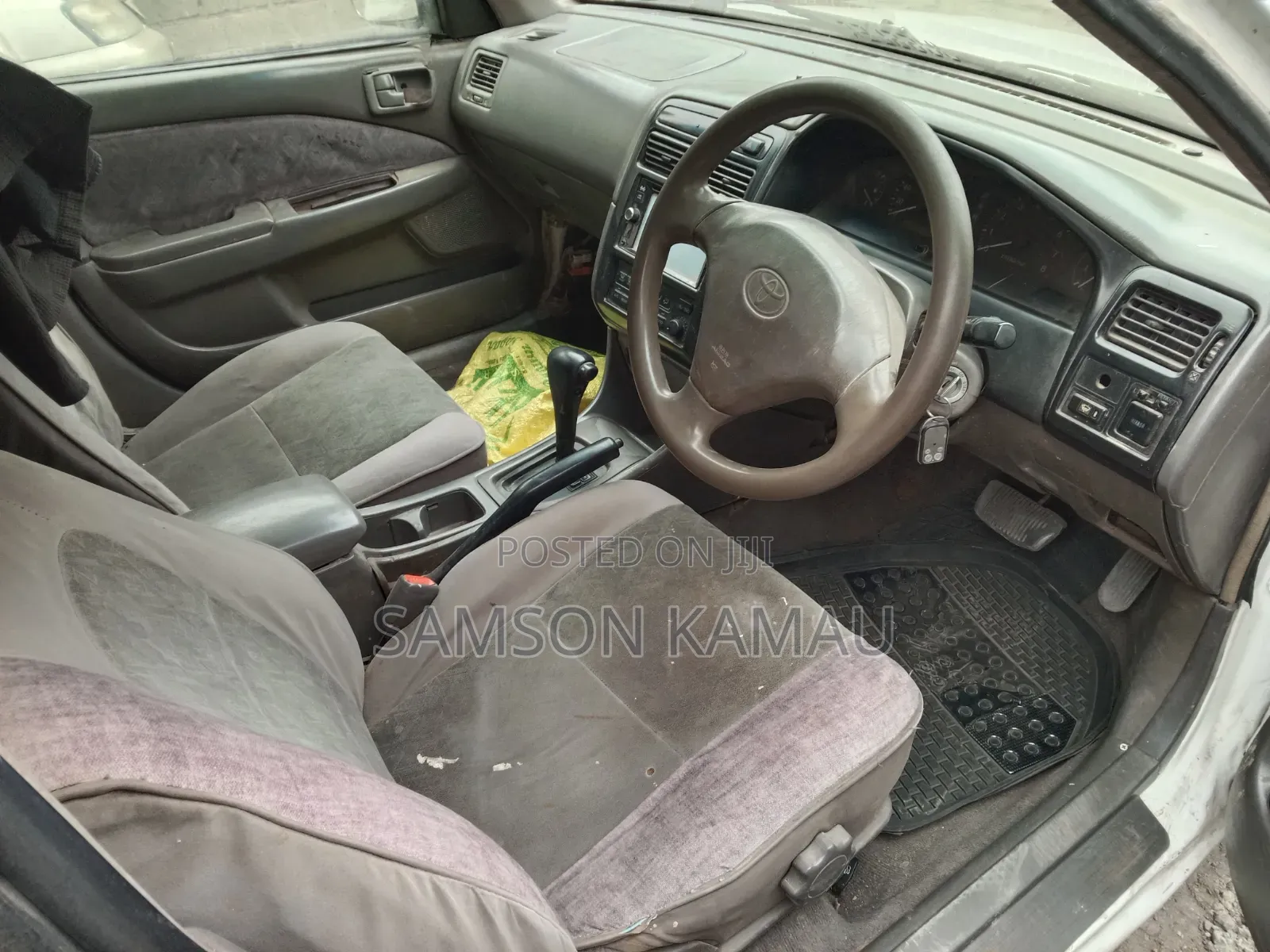 Toyota Carina 2001 White
