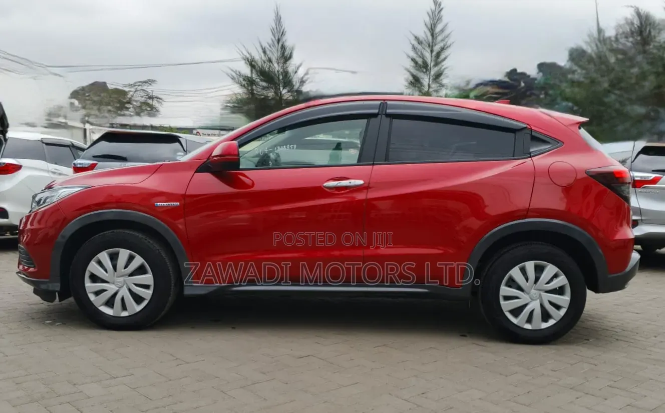Honda Vezel 1.5 Hybrid 4WD 2019 Red