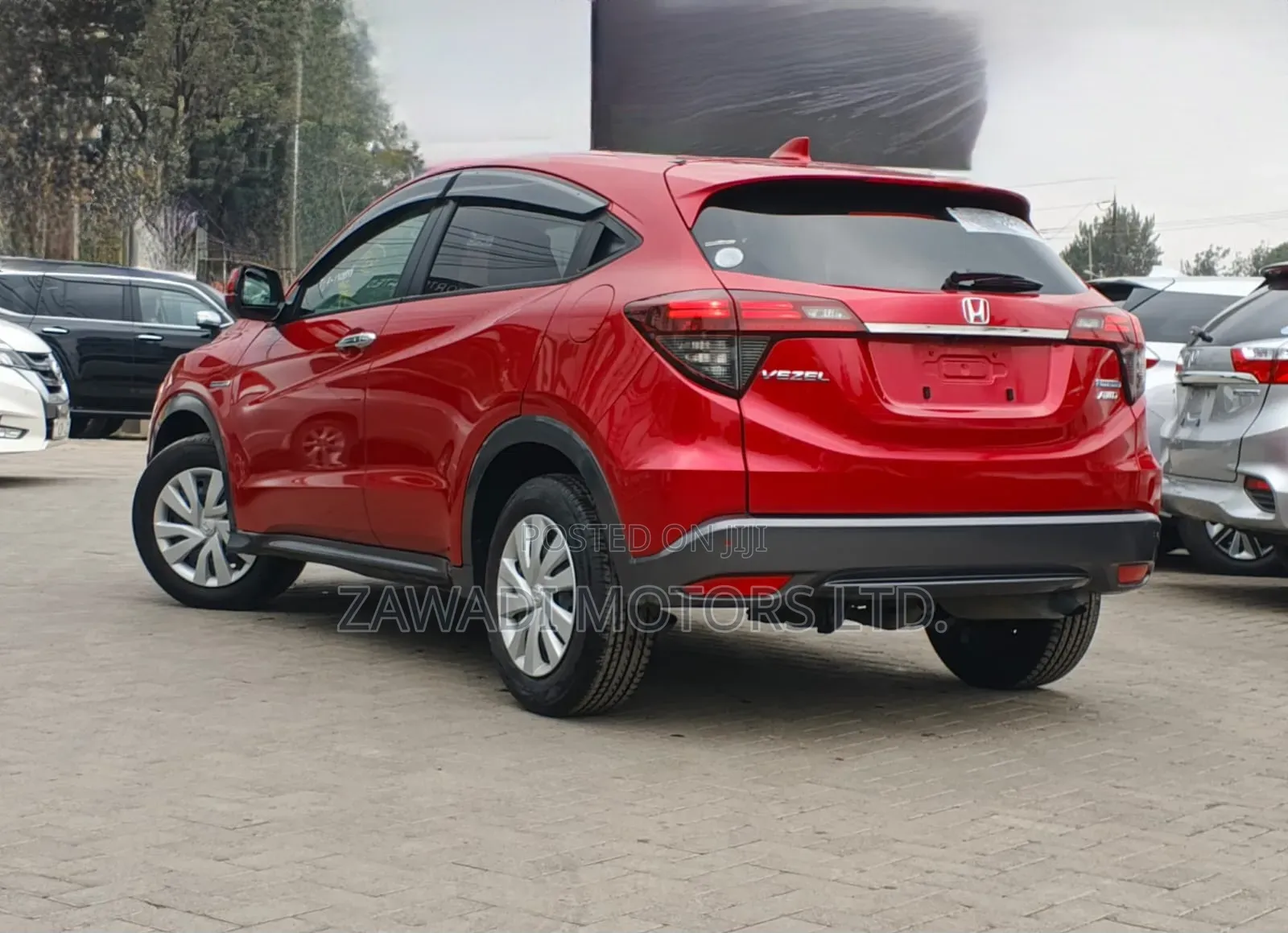 Honda Vezel 1.5 Hybrid 4WD 2019 Red