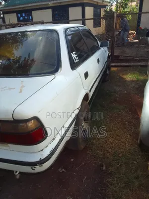 Toyota Corolla 1991 White