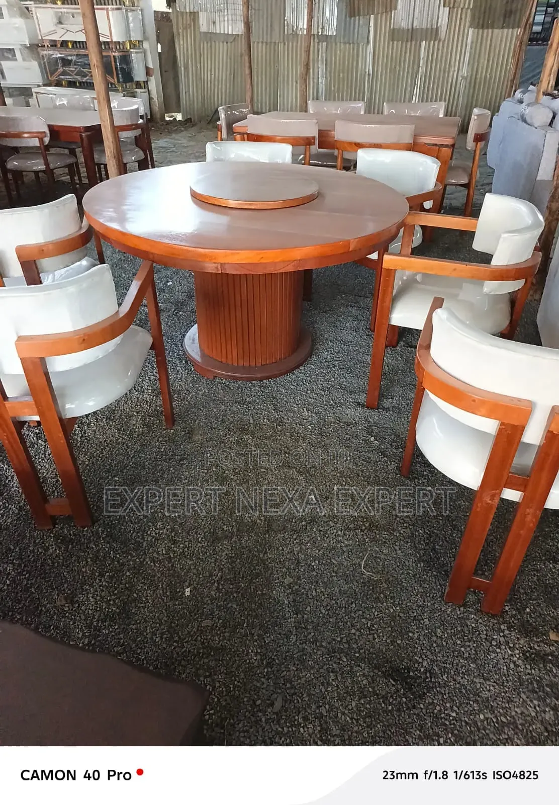Round Solid Dinning Table Set