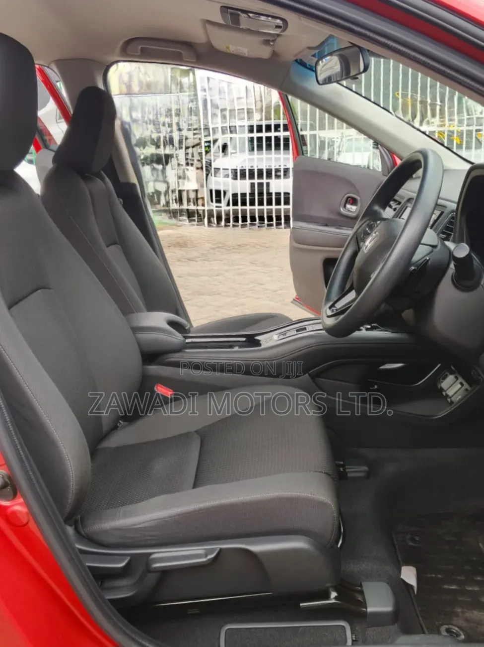 Honda Vezel 1.5 Hybrid 4WD 2019 Red