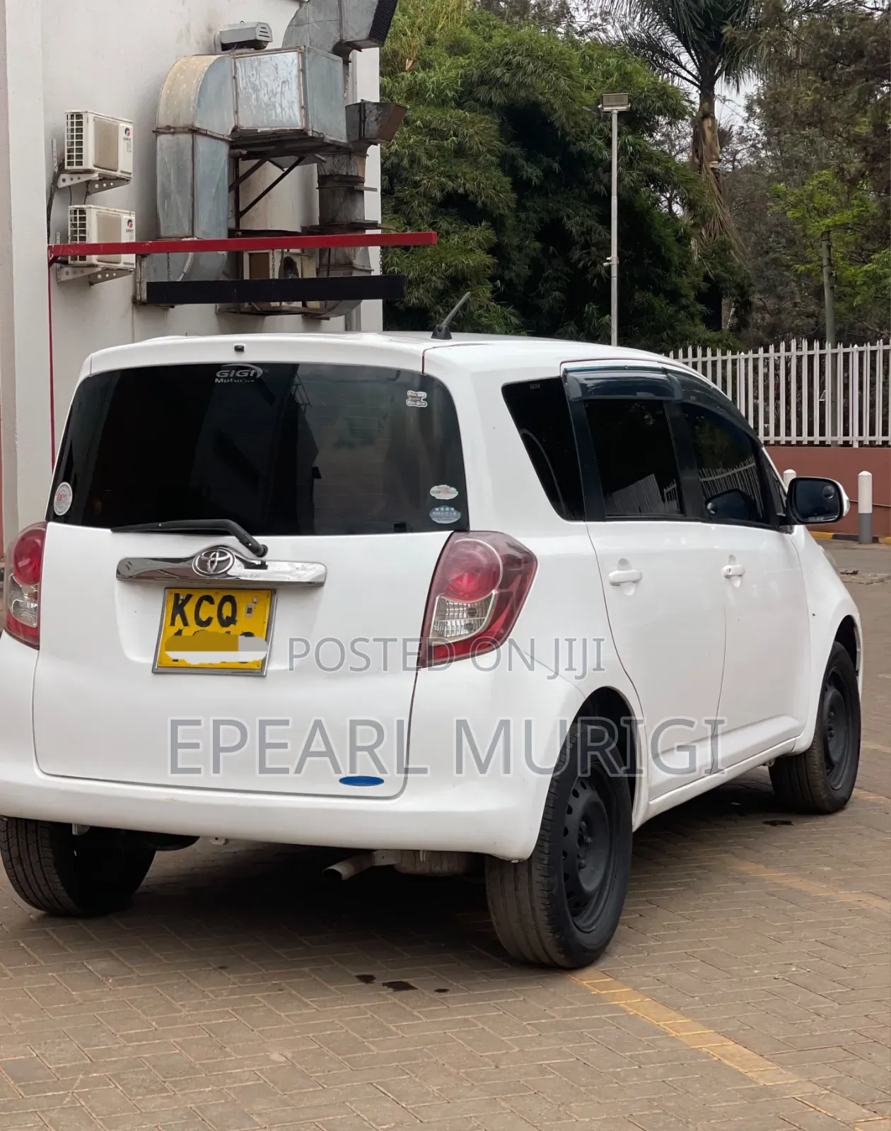 Toyota Ractis 1.3 FWD 2010 White